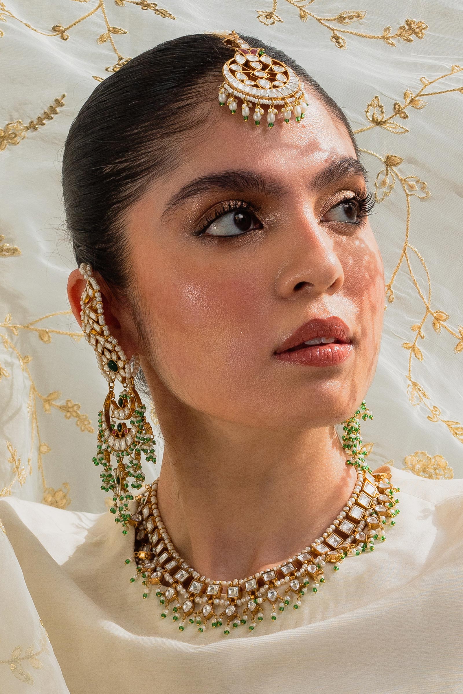 Gold Earing, headpiece and necklace