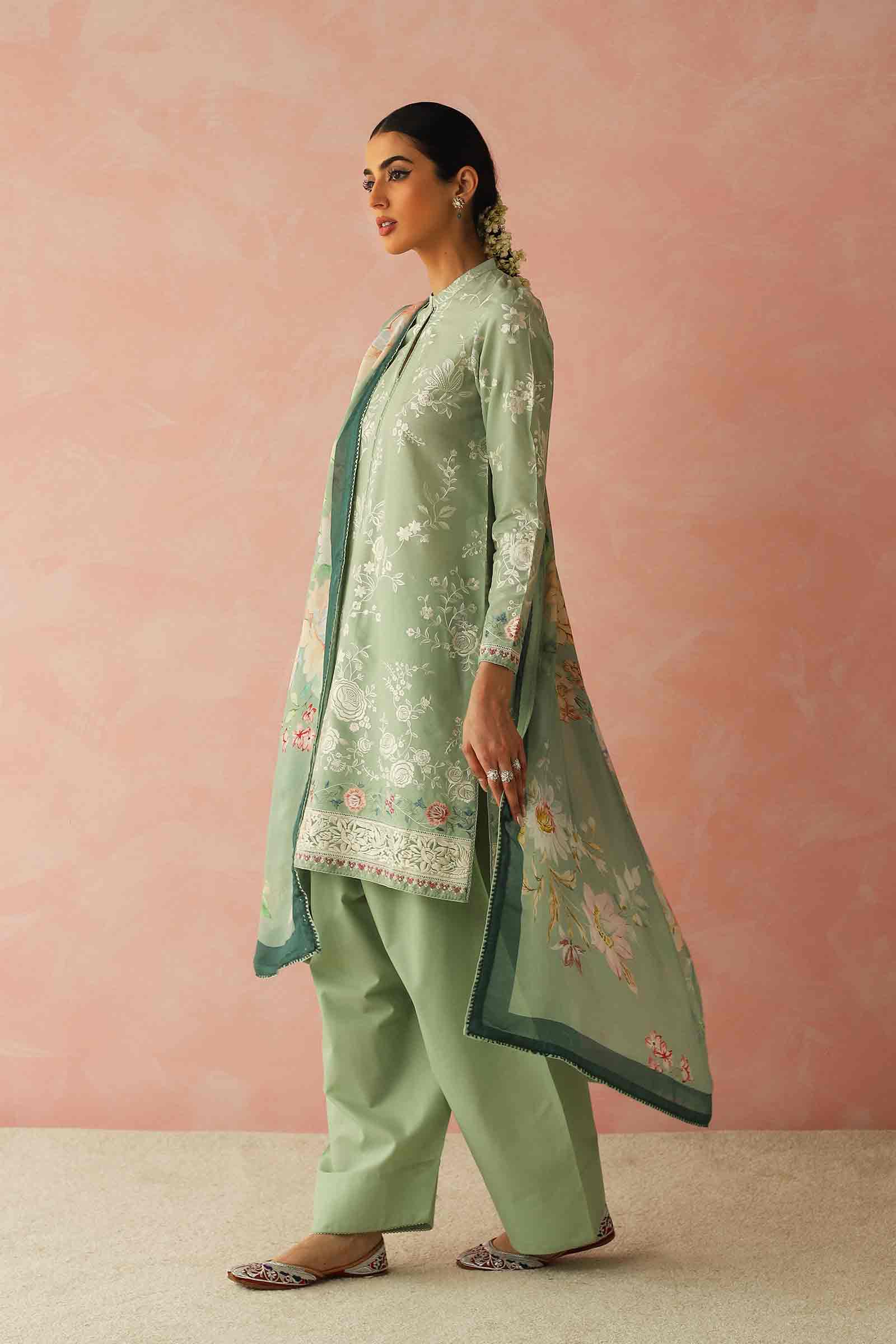 SL-2303-B– Zara ShahJahan Intl.